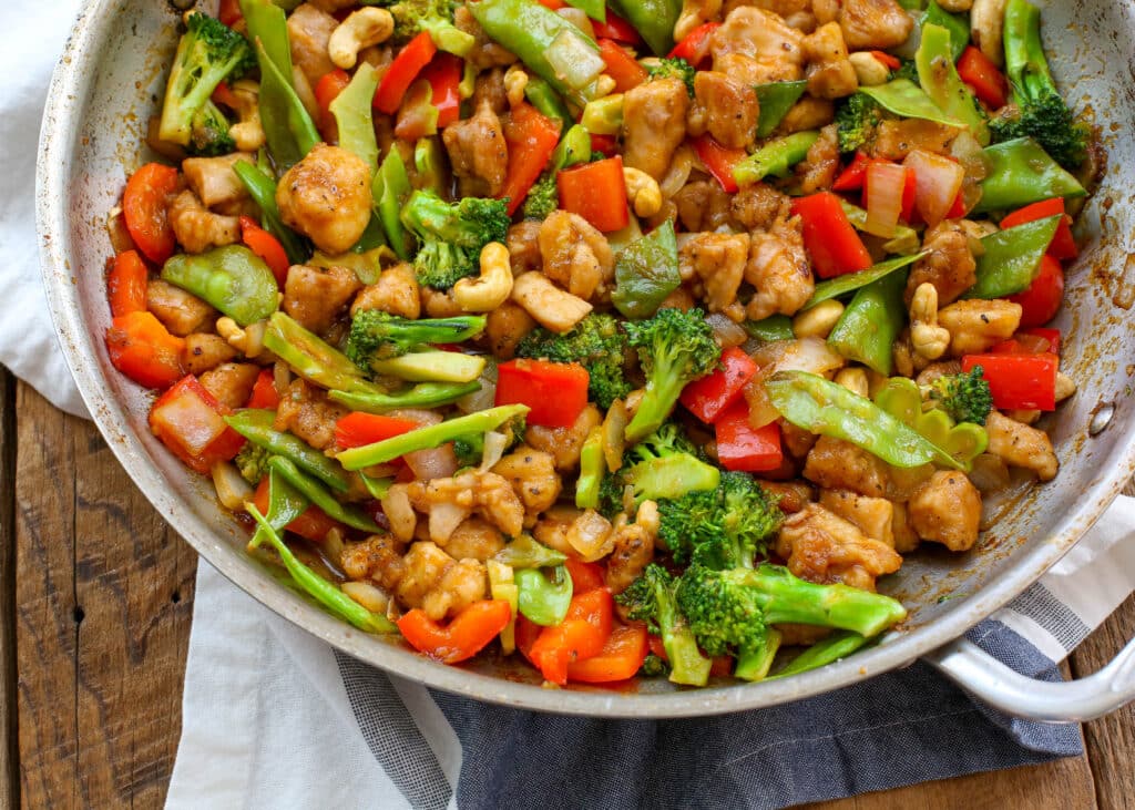 Adaptable Sriracha Honey Cashew Chicken: A Versatile Family Stir-Fry Dinner